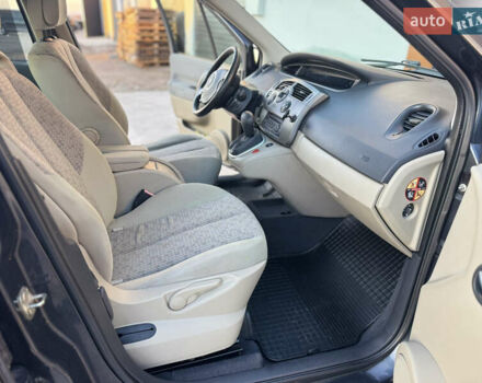 Серый Рено Сценик, объемом двигателя 1.6 л и пробегом 223 тыс. км за 4900 $, фото 26 на Automoto.ua