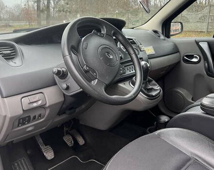 Серый Рено Сценик, объемом двигателя 1.6 л и пробегом 178 тыс. км за 5000 $, фото 7 на Automoto.ua