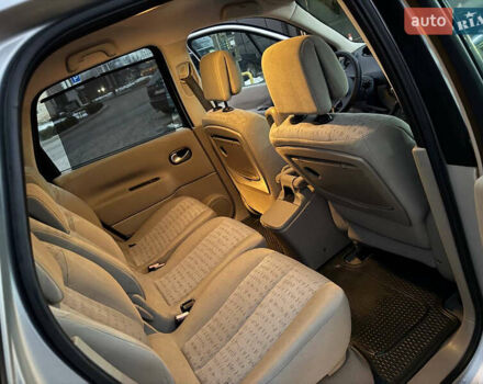 Сірий Рено Сценік, об'ємом двигуна 1.6 л та пробігом 230 тис. км за 4450 $, фото 23 на Automoto.ua