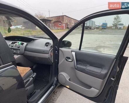 Серый Рено Сценик, объемом двигателя 2 л и пробегом 236 тыс. км за 6650 $, фото 10 на Automoto.ua