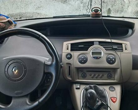 Серый Рено Сценик, объемом двигателя 1.6 л и пробегом 322 тыс. км за 5200 $, фото 3 на Automoto.ua