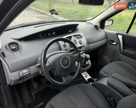 Рено Сценик 2006 в Сумах на Automoto.ua Серый Рено Сценик, объемом двигателя 1.6 л и пробегом 122 тыс. км за 6199 $, фото 15 на Automoto.ua