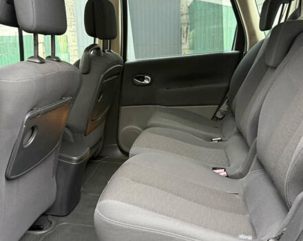 Серый Рено Сценик, объемом двигателя 1.6 л и пробегом 230 тыс. км за 5699 $, фото 46 на Automoto.ua