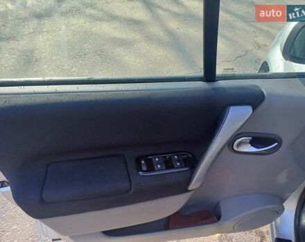 Сірий Рено Сценік, об'ємом двигуна 1.6 л та пробігом 250 тис. км за 5800 $, фото 5 на Automoto.ua