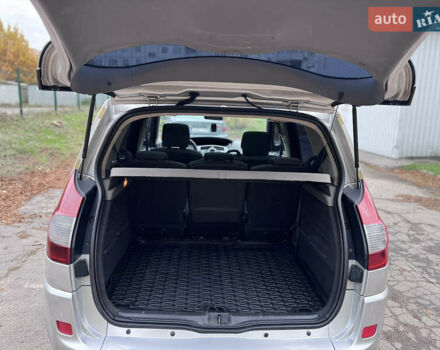 Сірий Рено Сценік, об'ємом двигуна 1.5 л та пробігом 330 тис. км за 4800 $, фото 9 на Automoto.ua