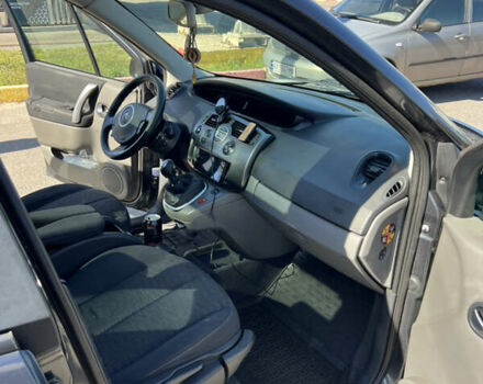 Рено Сценик 2007 в Харькове на Automoto.ua Серый Рено Сценик, объемом двигателя 1.5 л и пробегом 540 тыс. км за 4700 $, фото 19 на Automoto.ua