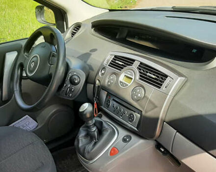 Серый Рено Сценик, объемом двигателя 1.6 л и пробегом 240 тыс. км за 5450 $, фото 27 на Automoto.ua