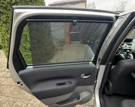 Серый Рено Сценик, объемом двигателя 1.6 л и пробегом 187 тыс. км за 5499 $, фото 11 на Automoto.ua