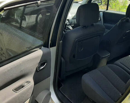 Серый Рено Сценик, объемом двигателя 1.6 л и пробегом 240 тыс. км за 5450 $, фото 29 на Automoto.ua