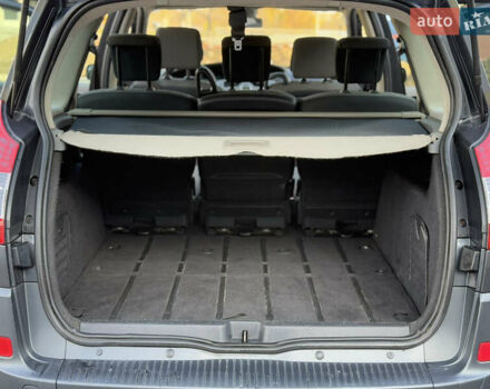 Сірий Рено Сценік, об'ємом двигуна 1.6 л та пробігом 245 тис. км за 5999 $, фото 11 на Automoto.ua