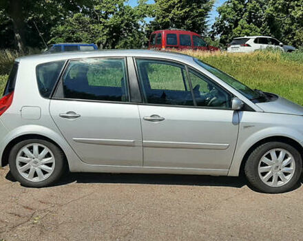 Серый Рено Сценик, объемом двигателя 1.6 л и пробегом 240 тыс. км за 5450 $, фото 1 на Automoto.ua