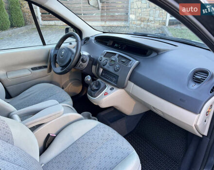 Сірий Рено Сценік, об'ємом двигуна 1.6 л та пробігом 129 тис. км за 7500 $, фото 16 на Automoto.ua