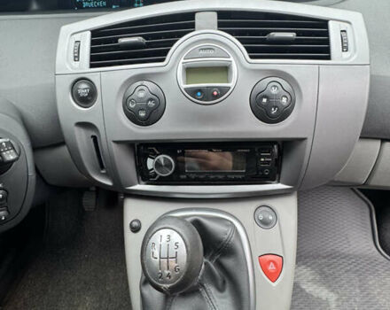 Серый Рено Сценик, объемом двигателя 1.6 л и пробегом 187 тыс. км за 5499 $, фото 15 на Automoto.ua