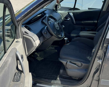 Рено Сценик 2007 в Харькове на Automoto.ua Серый Рено Сценик, объемом двигателя 1.5 л и пробегом 540 тыс. км за 4700 $, фото 8 на Automoto.ua