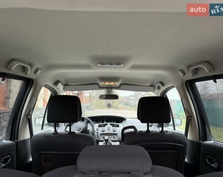 Серый Рено Сценик, объемом двигателя 1.6 л и пробегом 230 тыс. км за 5699 $, фото 55 на Automoto.ua