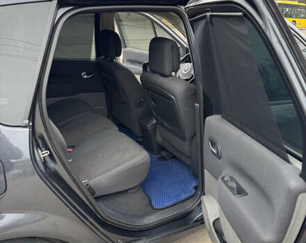 Серый Рено Сценик, объемом двигателя 1.98 л и пробегом 250 тыс. км за 5500 $, фото 15 на Automoto.ua