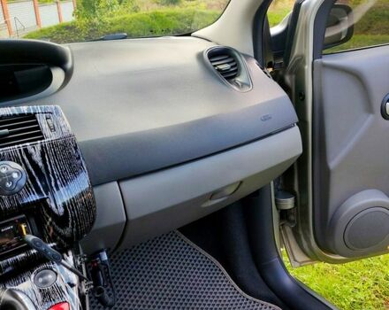 Серый Рено Сценик, объемом двигателя 2 л и пробегом 0 тыс. км за 5200 $, фото 8 на Automoto.ua