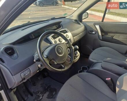 Сірий Рено Сценік, об'ємом двигуна 1.6 л та пробігом 250 тис. км за 5800 $, фото 8 на Automoto.ua