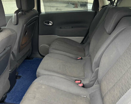 Серый Рено Сценик, объемом двигателя 1.98 л и пробегом 250 тыс. км за 5500 $, фото 13 на Automoto.ua