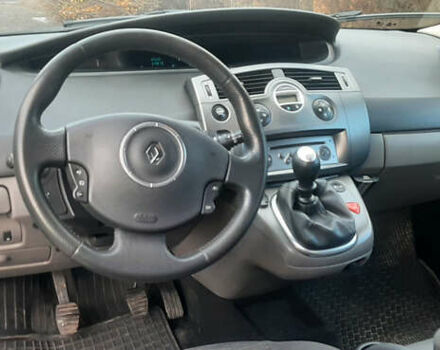 Серый Рено Сценик, объемом двигателя 1.6 л и пробегом 240 тыс. км за 5150 $, фото 28 на Automoto.ua