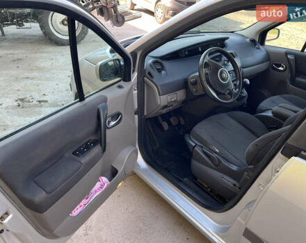 Серый Рено Сценик, объемом двигателя 1.6 л и пробегом 300 тыс. км за 5100 $, фото 8 на Automoto.ua