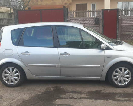 Серый Рено Сценик, объемом двигателя 1.6 л и пробегом 240 тыс. км за 5150 $, фото 2 на Automoto.ua