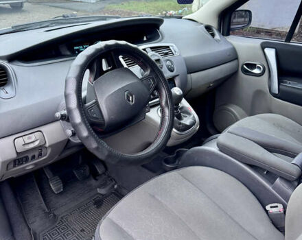 Сірий Рено Сценік, об'ємом двигуна 1.5 л та пробігом 330 тис. км за 4800 $, фото 10 на Automoto.ua