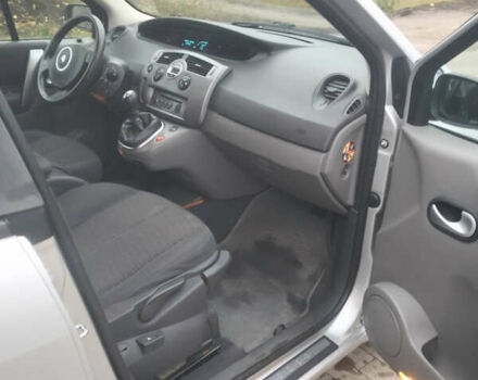 Серый Рено Сценик, объемом двигателя 1.6 л и пробегом 211 тыс. км за 6600 $, фото 4 на Automoto.ua