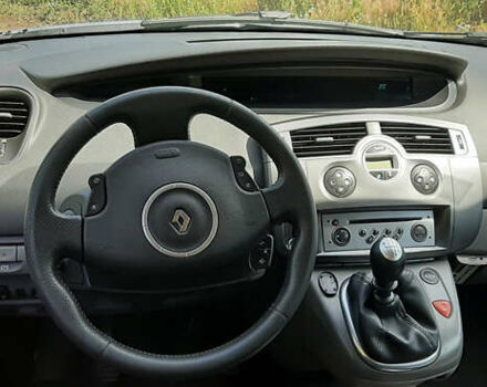 Серый Рено Сценик, объемом двигателя 1.6 л и пробегом 240 тыс. км за 5450 $, фото 30 на Automoto.ua