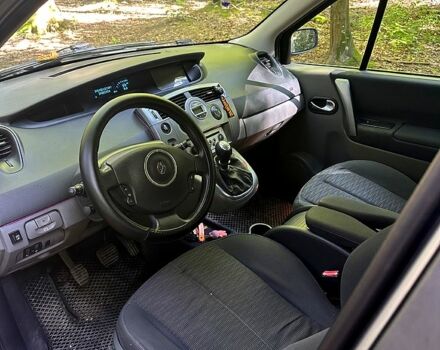 Рено Сценик 2007 в Львове на Automoto.ua Серый Рено Сценик, объемом двигателя 2 л и пробегом 219 тыс. км за 4700 $, фото 4 на Automoto.ua