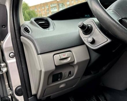 Серый Рено Сценик, объемом двигателя 1.6 л и пробегом 172 тыс. км за 5400 $, фото 10 на Automoto.ua