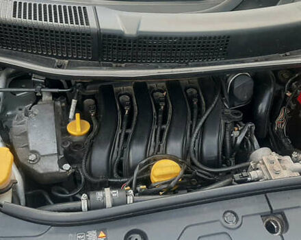 Серый Рено Сценик, объемом двигателя 1.6 л и пробегом 240 тыс. км за 5150 $, фото 23 на Automoto.ua