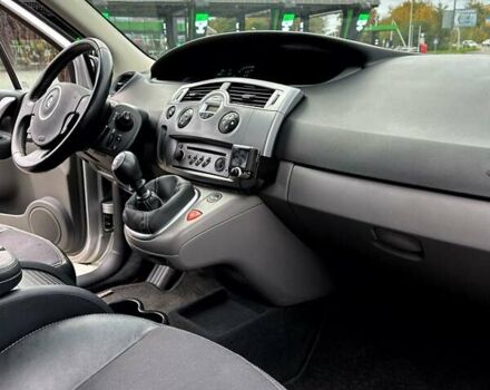 Серый Рено Сценик, объемом двигателя 1.6 л и пробегом 172 тыс. км за 5400 $, фото 13 на Automoto.ua