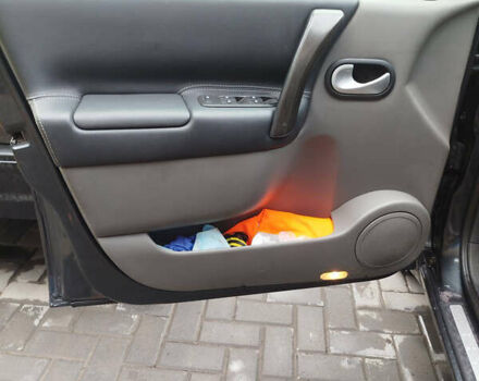 Серый Рено Сценик, объемом двигателя 1.6 л и пробегом 231 тыс. км за 4950 $, фото 14 на Automoto.ua