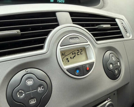 Серый Рено Сценик, объемом двигателя 1.6 л и пробегом 230 тыс. км за 5699 $, фото 97 на Automoto.ua