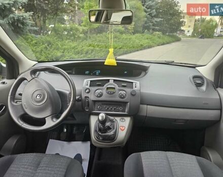 Сірий Рено Сценік, об'ємом двигуна 1.6 л та пробігом 203 тис. км за 5300 $, фото 80 на Automoto.ua