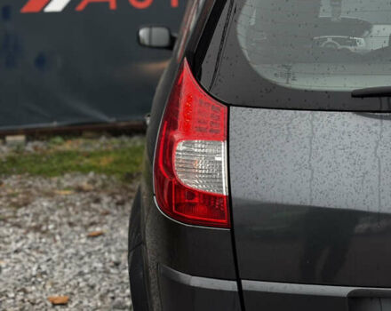 Серый Рено Сценик, объемом двигателя 1.6 л и пробегом 203 тыс. км за 5300 $, фото 9 на Automoto.ua