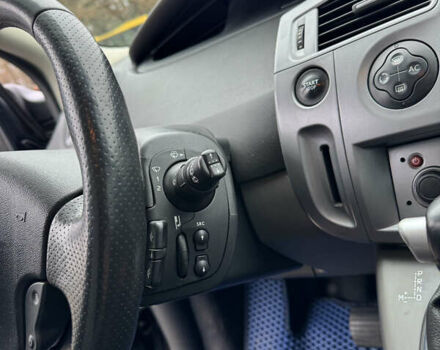 Серый Рено Сценик, объемом двигателя 1.98 л и пробегом 250 тыс. км за 5500 $, фото 9 на Automoto.ua