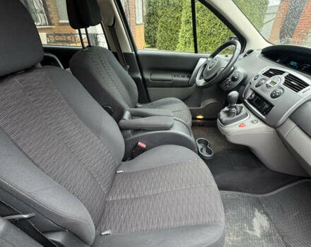 Серый Рено Сценик, объемом двигателя 1.6 л и пробегом 187 тыс. км за 5499 $, фото 9 на Automoto.ua