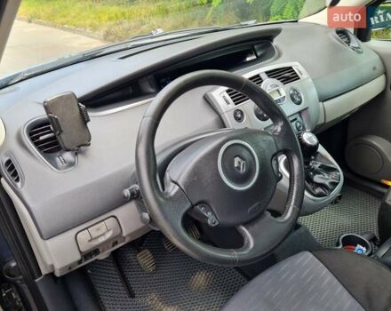 Серый Рено Сценик, объемом двигателя 1.9 л и пробегом 260 тыс. км за 4700 $, фото 2 на Automoto.ua