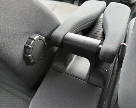 Серый Рено Сценик, объемом двигателя 1.6 л и пробегом 230 тыс. км за 5699 $, фото 107 на Automoto.ua