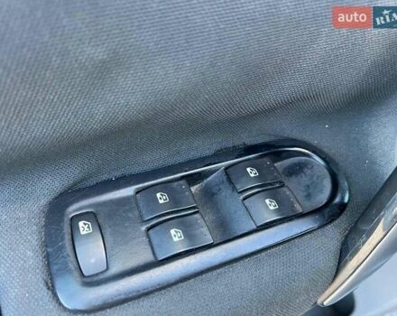 Серый Рено Сценик, объемом двигателя 2 л и пробегом 286 тыс. км за 5790 $, фото 15 на Automoto.ua