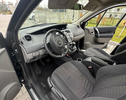 Серый Рено Сценик, объемом двигателя 1.9 л и пробегом 215 тыс. км за 5450 $, фото 17 на Automoto.ua