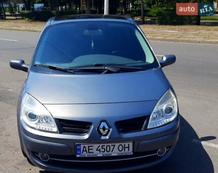 Серый Рено Сценик, объемом двигателя 2 л и пробегом 239 тыс. км за 6500 $, фото 2 на Automoto.ua