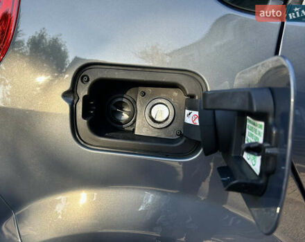 Рено Сценик 2007 в Виннице на Automoto.ua Серый Рено Сценик, объемом двигателя 2 л и пробегом 176 тыс. км за 6399 $, фото 49 на Automoto.ua