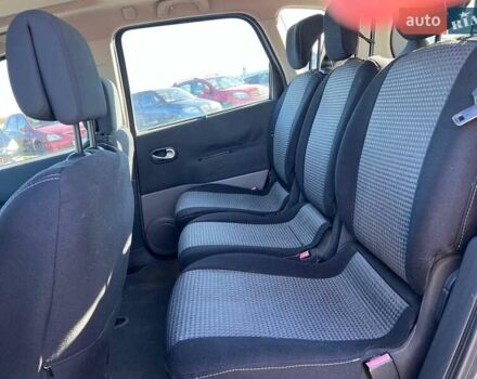 Серый Рено Сценик, объемом двигателя 2 л и пробегом 286 тыс. км за 5790 $, фото 35 на Automoto.ua