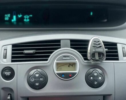 Серый Рено Сценик, объемом двигателя 1.5 л и пробегом 303 тыс. км за 5500 $, фото 10 на Automoto.ua