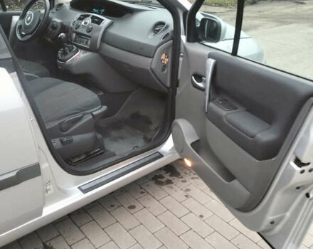 Серый Рено Сценик, объемом двигателя 1.6 л и пробегом 211 тыс. км за 6600 $, фото 7 на Automoto.ua