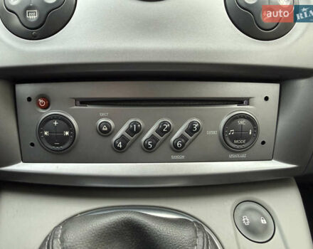 Серый Рено Сценик, объемом двигателя 1.6 л и пробегом 230 тыс. км за 5699 $, фото 98 на Automoto.ua