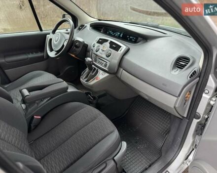 Серый Рено Сценик, объемом двигателя 1.6 л и пробегом 188 тыс. км за 4999 $, фото 7 на Automoto.ua